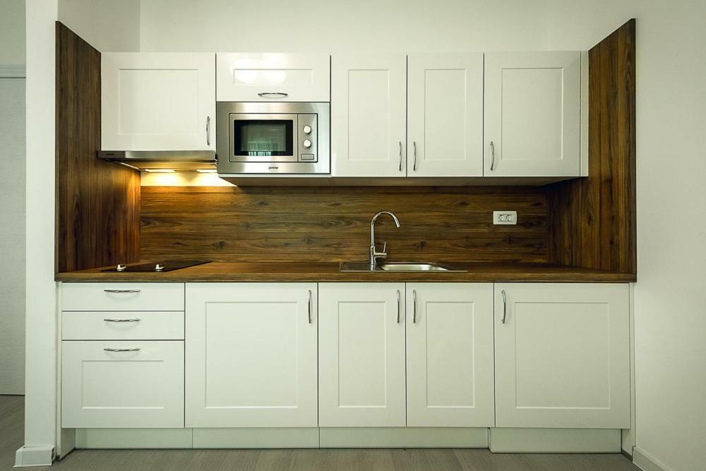 Adria Lux Apartmens 2 Светі-Стефан Екстер'єр фото