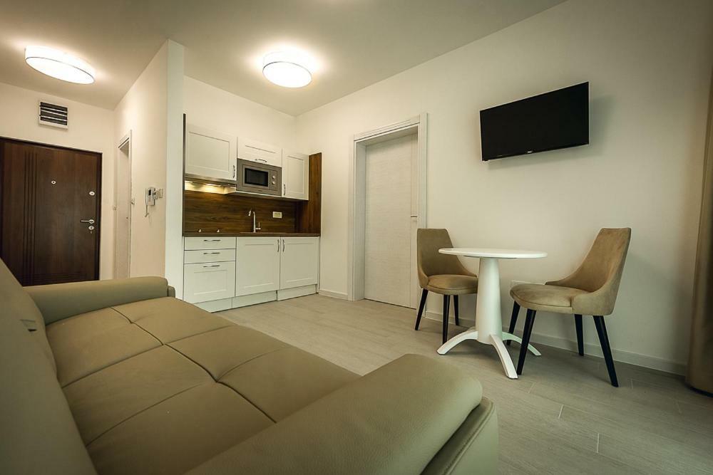 Adria Lux Apartmens 2 Светі-Стефан Екстер'єр фото