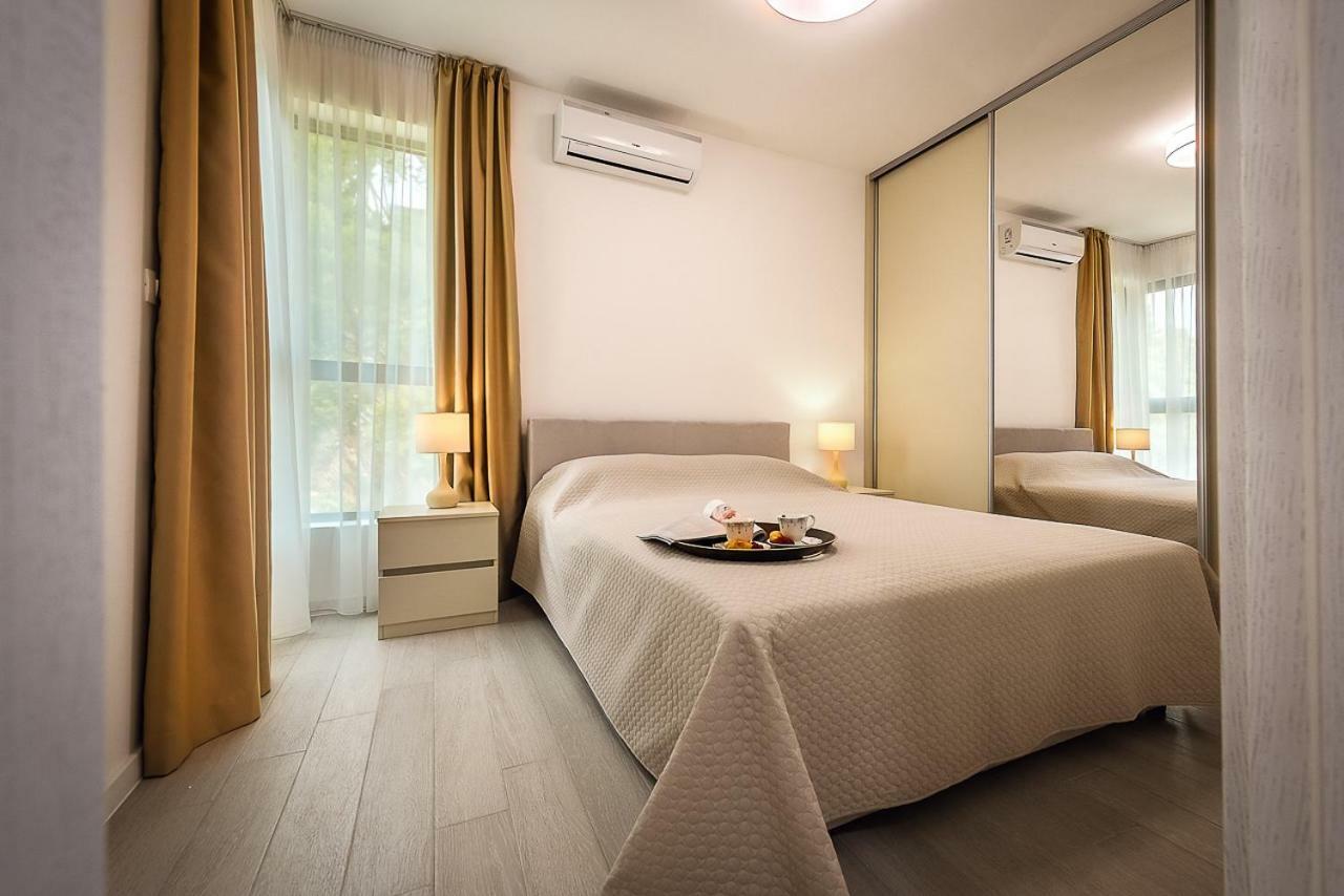 Adria Lux Apartmens 2 Светі-Стефан Екстер'єр фото