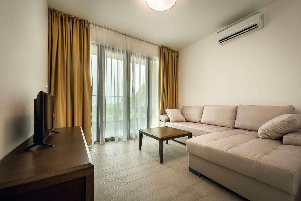 Adria Lux Apartmens 2 Светі-Стефан Екстер'єр фото