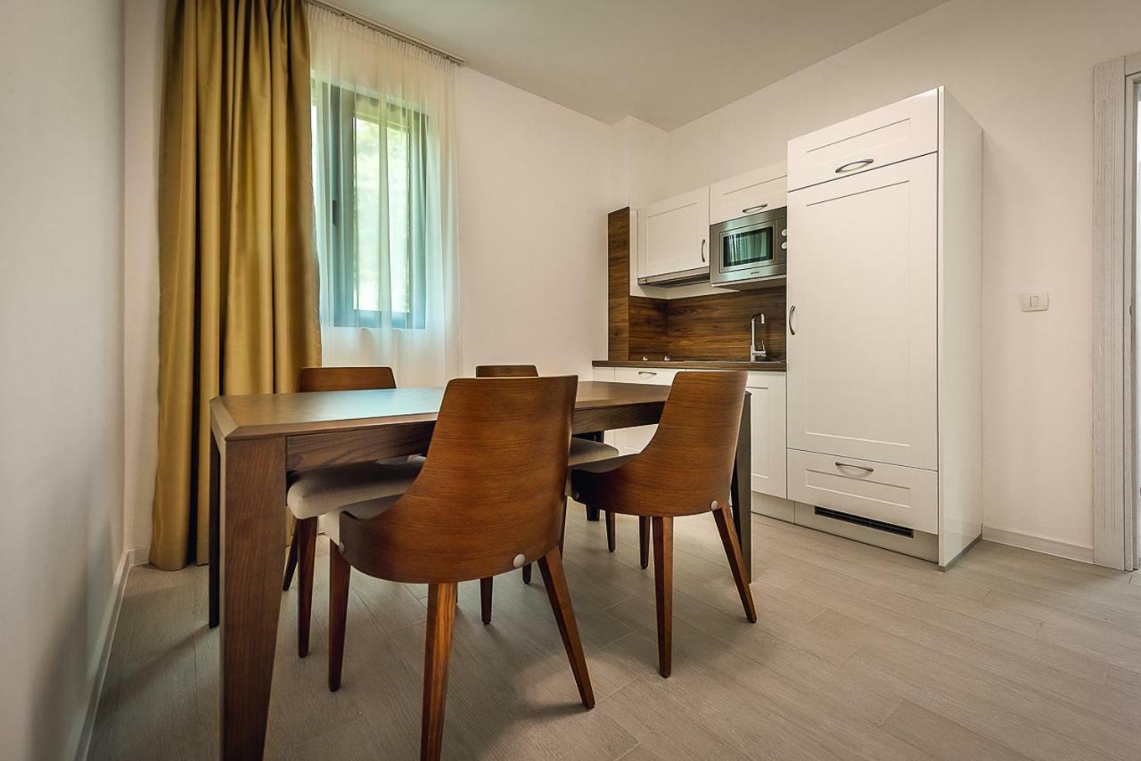 Adria Lux Apartmens 2 Светі-Стефан Екстер'єр фото