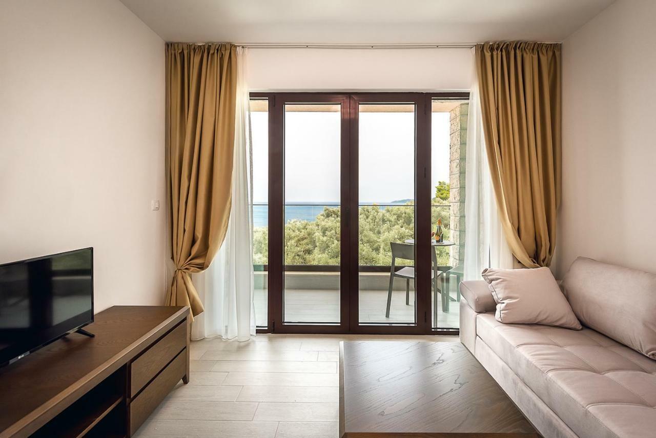 Adria Lux Apartmens 2 Светі-Стефан Екстер'єр фото